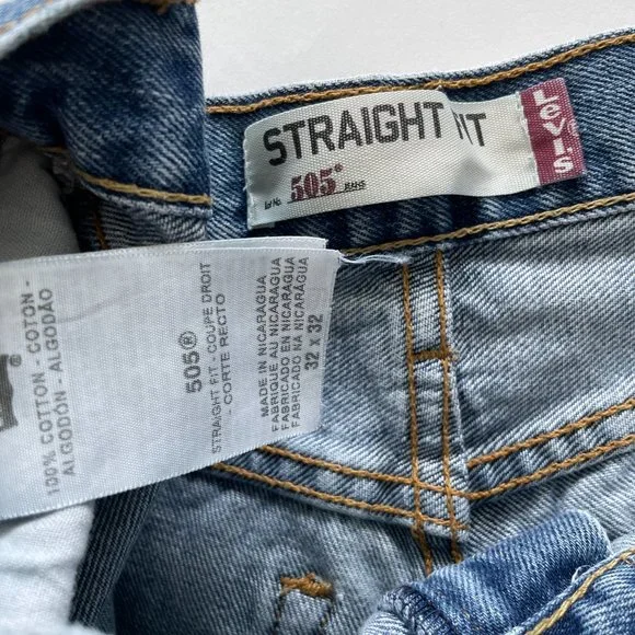 Vintage Levi's 505 mid rise denim cutoff jean shorts - Picture 11 of 11